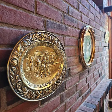 Pensión Private - 6 In A Luxury Style